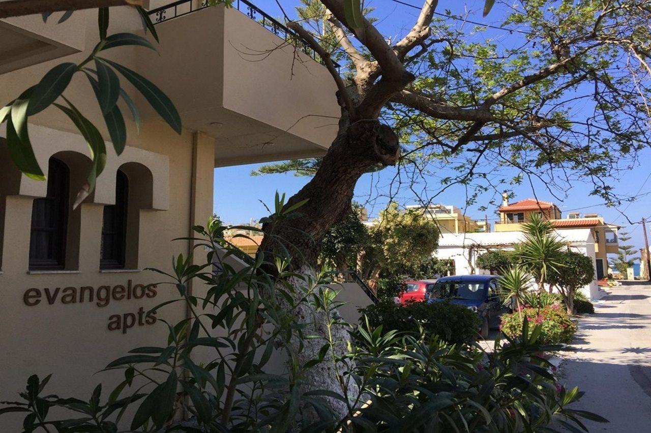 Evangelos Apartments Platanés Εξωτερικό φωτογραφία